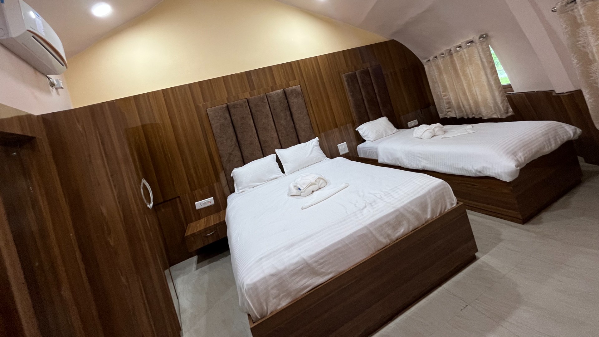 Deluxe Room image